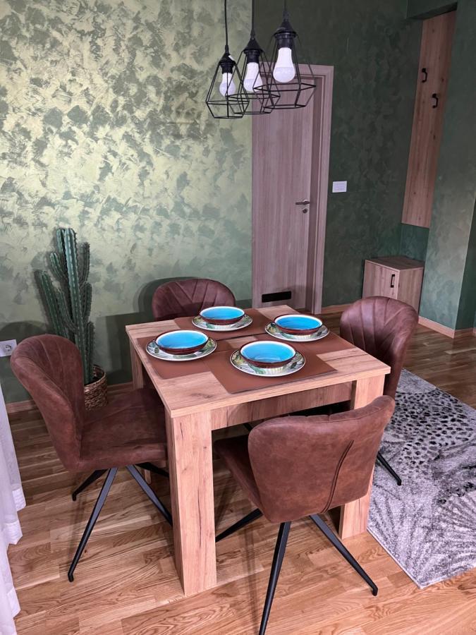 Jungle Lux Apartment Čačak Extérieur photo