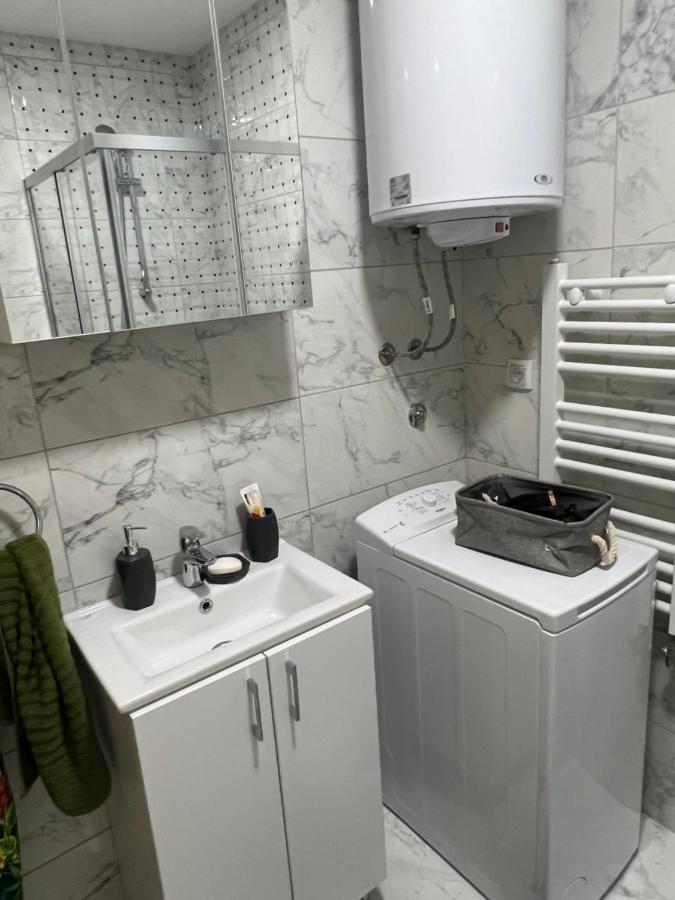 Jungle Lux Apartment Čačak Extérieur photo